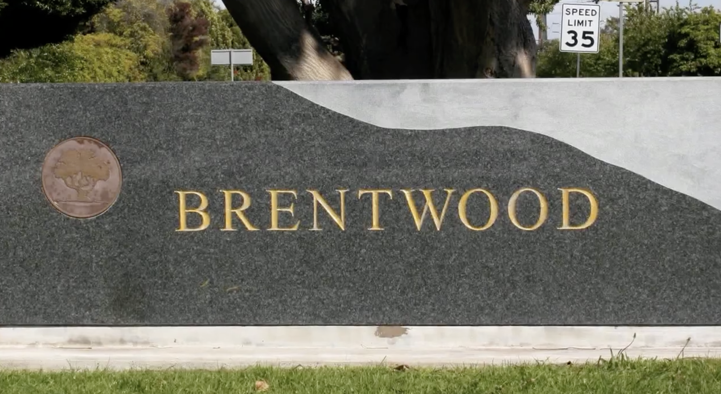 Valerie Fitzgerald Tours Brentwood, CA | valeriefitzgerald.com | Los Angeles Homes for Sale